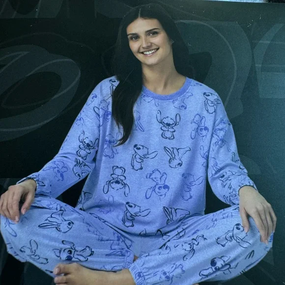 NWT. Disney's Lilo & Stitch Women's Drawstring Pajama Pants & Top. X-Large - Picture 3 of 3